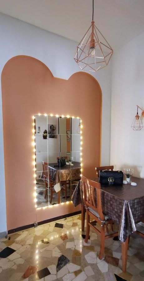 La Casa Di Jennifer Apartment Parma Bagian luar foto