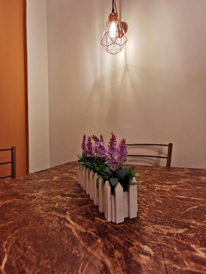 La Casa Di Jennifer Apartment Parma Bagian luar foto